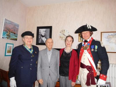 D. et R. Cusumano, Chevalier de l’ORDRE LAFAYETTE FRANCE, avec M.JACQUEMIN, Déléguée Pays de la Loire de l’Ordre, et F.GUILLERM, Président / Photo : X.Perry